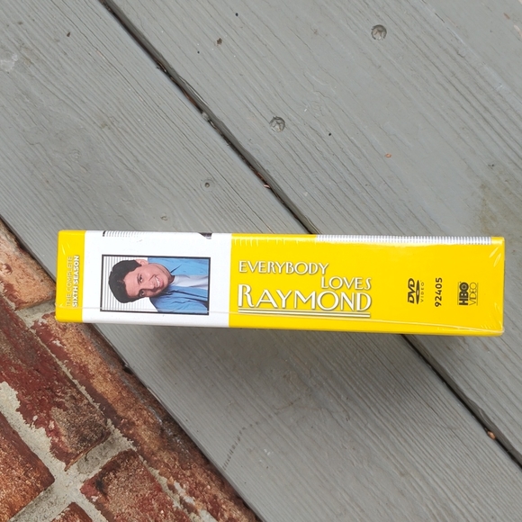 NEW/Sealed Everybody Loves Raymond Season 6 DVD set - Picture 5 of 5